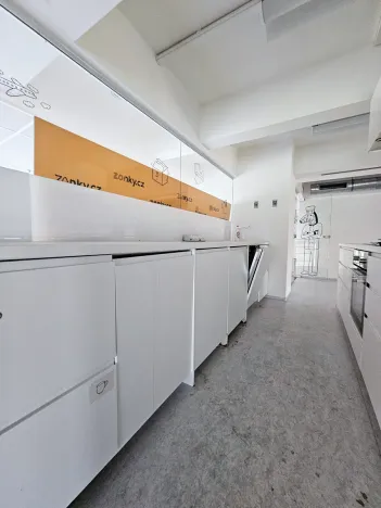 Pronájem kanceláře, Praha - Veleslavín, Na okraji, 985 m2