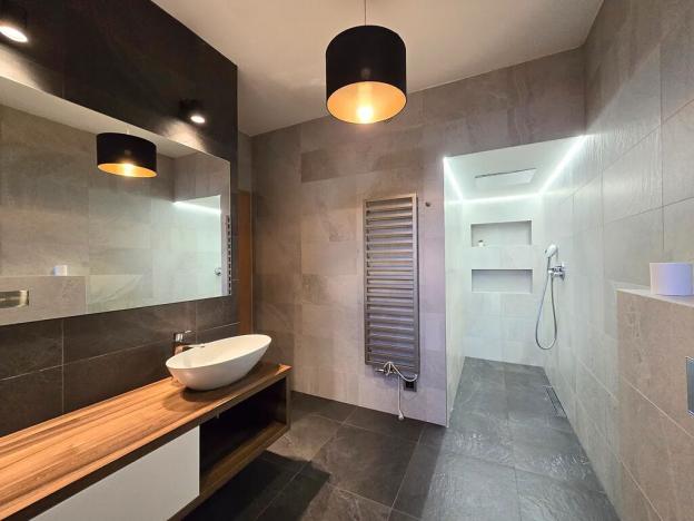 Prodej rodinného domu, Praha - Dolní Měcholupy, U svornosti, 154 m2