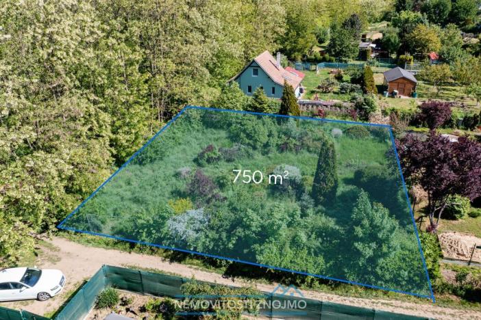 Prodej zahrady, Znojmo - Oblekovice, U Řeky, 750 m2