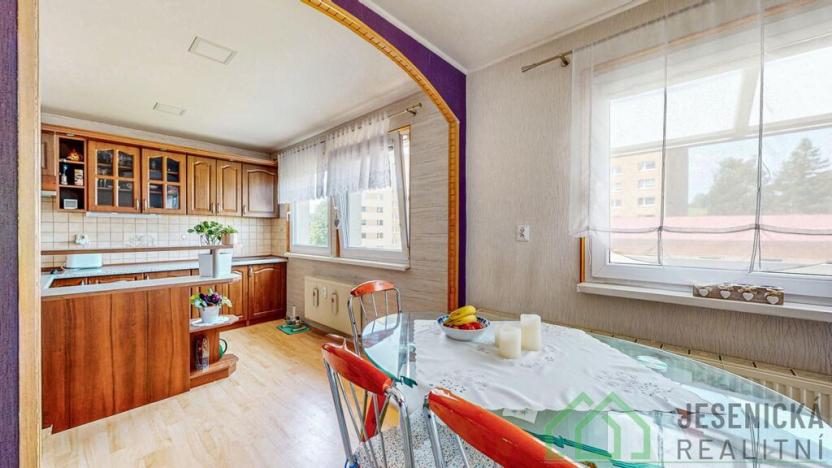 Prodej bytu 3+1, Jeseník - Bukovice, Sládkova, 67 m2