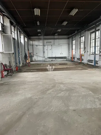 Pronájem skladu, Plzeň, Libušínská, 8000 m2