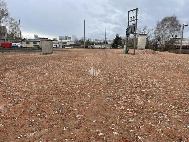 Pronájem skladu, Plzeň, Libušínská, 7000 m2