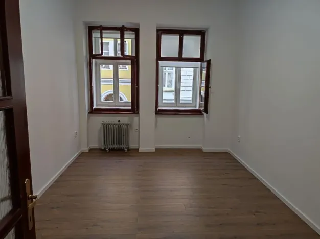 Pronájem bytu 1+kk, Praha - Žižkov, Milíčova, 30 m2