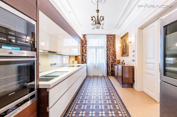 Pronájem bytu 4+1, Praha - Josefov, Pařížská, 184 m2