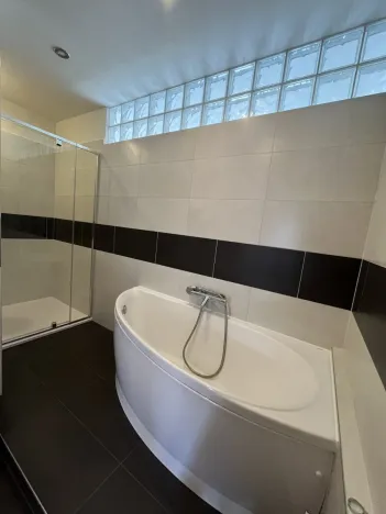 Pronájem bytu 4+kk, Olomouc - Lazce, Řezáčova, 84 m2