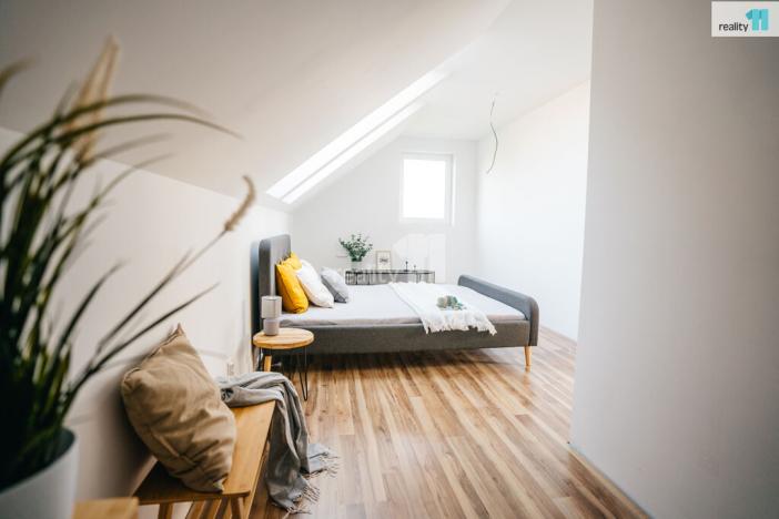 Prodej rodinného domu, Zvěřínek, V průhonu, 125 m2