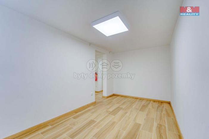 Prodej obchodního prostoru, Plzeň - Doudlevce, Šípková, 70 m2