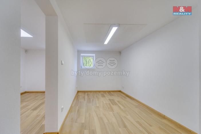 Prodej obchodního prostoru, Plzeň - Doudlevce, Šípková, 70 m2