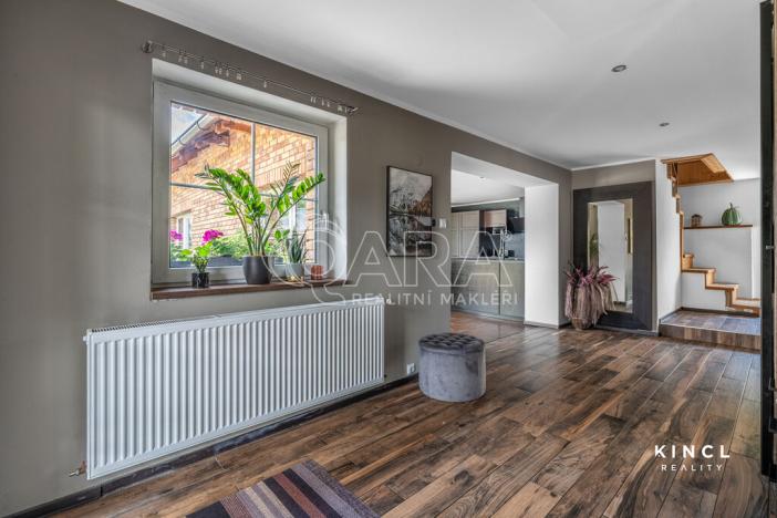 Prodej rodinného domu, Semice, 203 m2