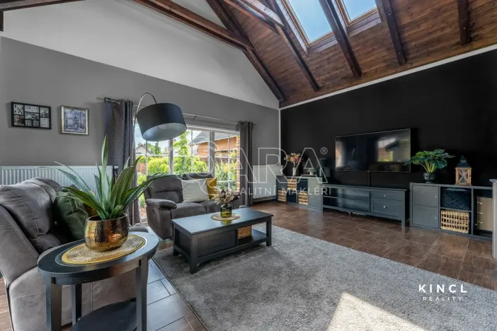 Prodej rodinného domu, Semice, 203 m2