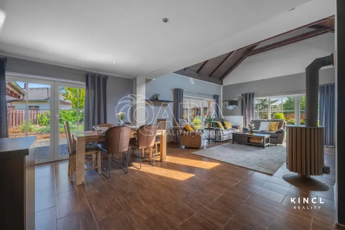 Prodej rodinného domu, Semice, 203 m2