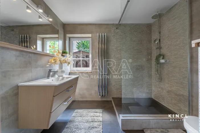 Prodej rodinného domu, Semice, 203 m2