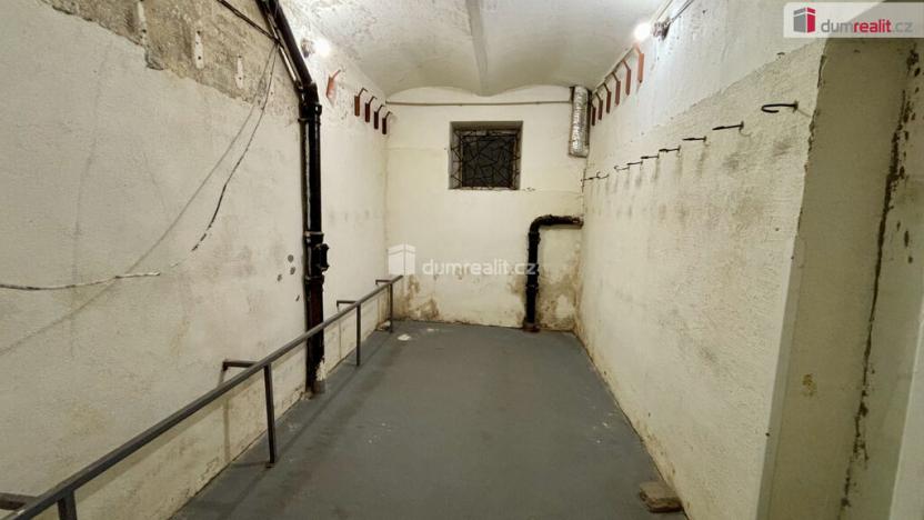 Pronájem obchodního prostoru, Karlovy Vary, Vítězná, 276 m2