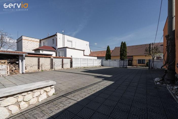 Prodej ubytování, Dolní Dunajovice, Hlavní, 1383 m2