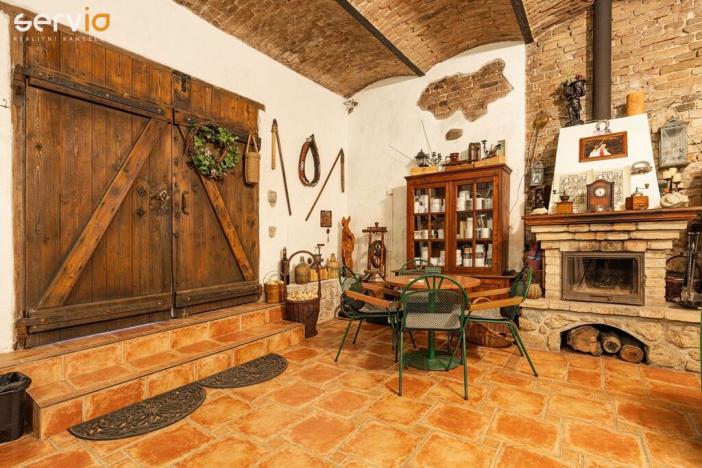 Prodej vinného sklepa, Dolní Dunajovice, Hlavní, 500 m2