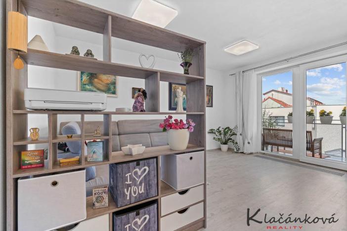 Prodej bytu 2+kk, Zlín - Malenovice, třída Svobody, 64 m2