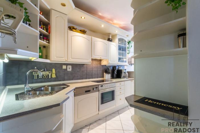 Prodej bytu 4+1, Praha, 93 m2