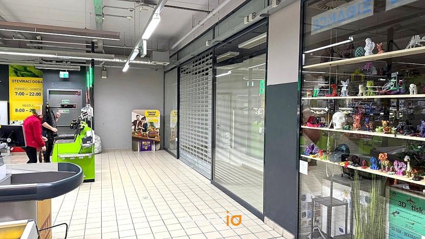 Pronájem obchodního prostoru, Brno, náměstí Svobody, 14 m2