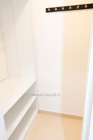 Prodej bytu 2+kk, Praha - Stodůlky, náměstí Junkových, 43 m2