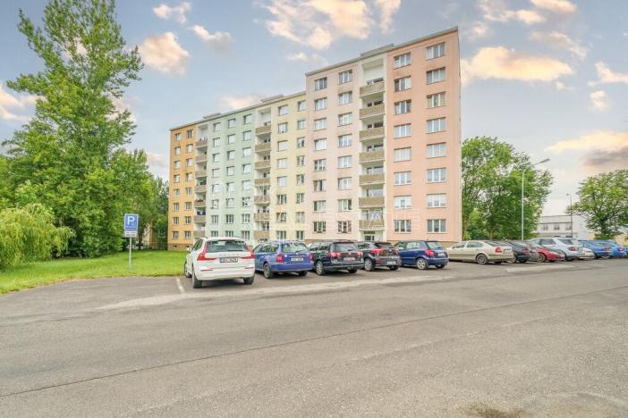 Prodej bytu 3+1, Karlovy Vary, Závodu míru, 62 m2
