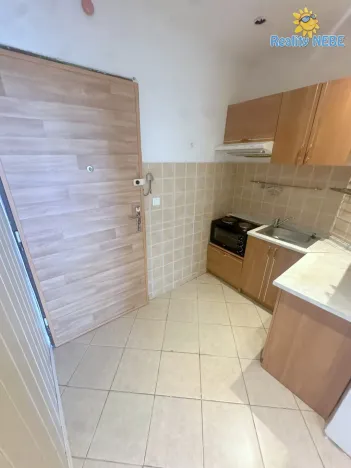 Pronájem bytu 1+kk, Praha - Nusle, Na Veselí, 31 m2
