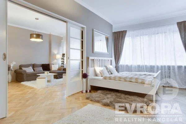 Pronájem bytu 2+kk, Praha - Smíchov, U Nikolajky, 74 m2