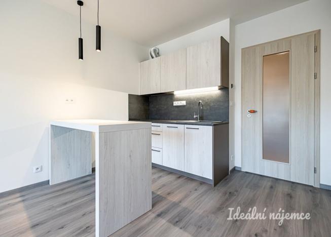 Pronájem bytu 1+kk, Praha - Háje, Výstavní, 34 m2