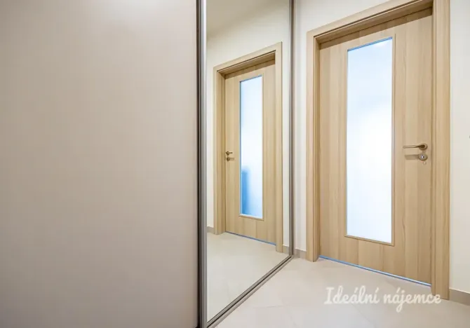 Pronájem bytu 1+kk, Praha - Háje, Výstavní, 34 m2