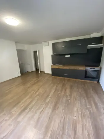 Pronájem bytu 2+kk, Děčín, Jiskrova, 48 m2