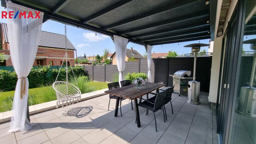 Prodej rodinného domu, Dolany, 242 m2