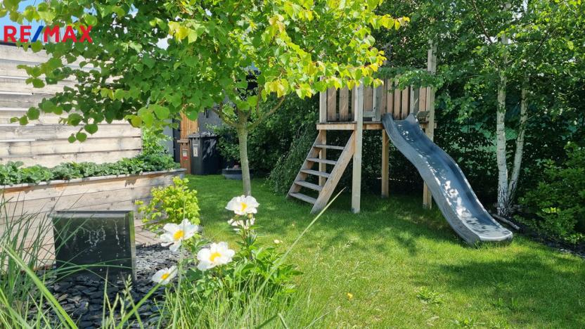 Prodej rodinného domu, Dolany, 242 m2