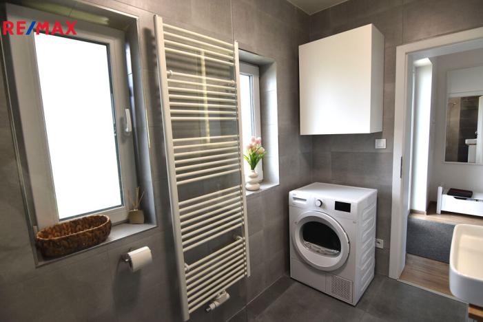 Prodej rodinného domu, Dolany, 242 m2