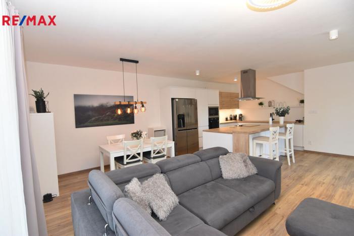 Prodej rodinného domu, Dolany, 242 m2