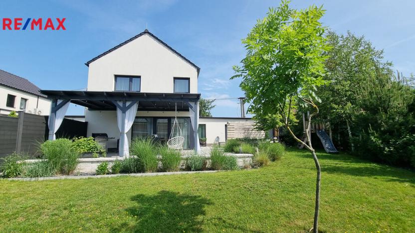 Prodej rodinného domu, Dolany, 242 m2