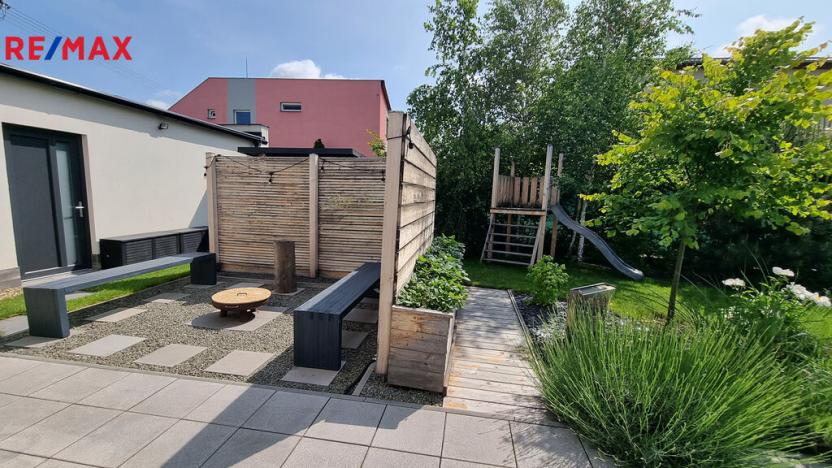 Prodej rodinného domu, Dolany, 242 m2