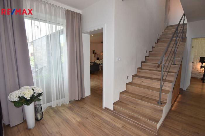 Prodej rodinného domu, Dolany, 242 m2