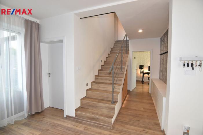 Prodej rodinného domu, Dolany, 242 m2