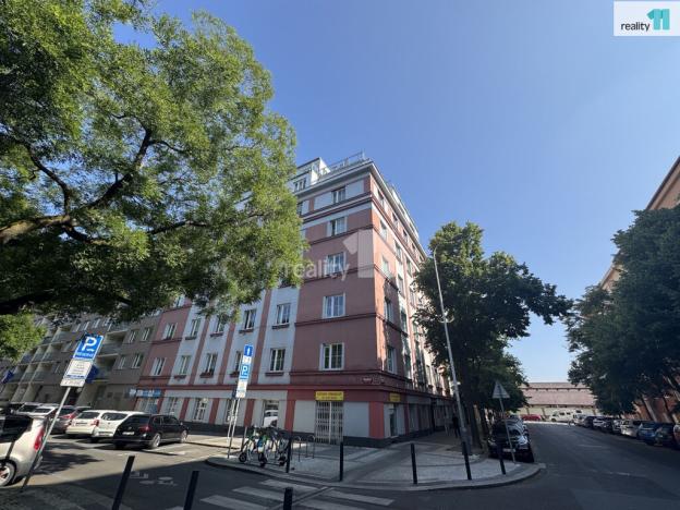 Pronájem bytu 2+kk, Praha - Holešovice, Tusarova, 73 m2