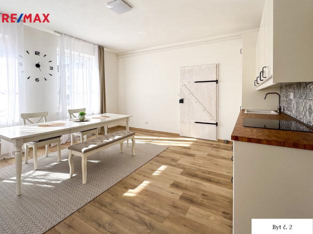 Prodej ubytování, Zvěrkovice, 372 m2