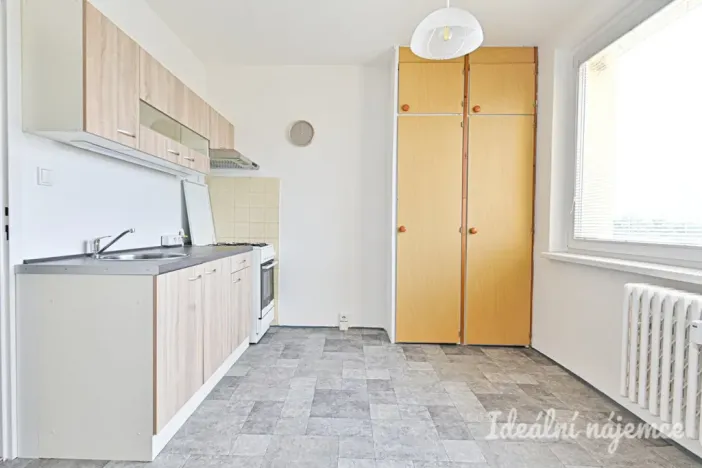 Pronájem bytu 1+1, Rosice, Kaštanová, 40 m2