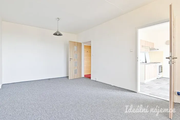 Pronájem bytu 1+1, Rosice, Kaštanová, 40 m2