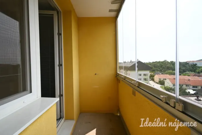 Pronájem bytu 1+1, Rosice, Kaštanová, 40 m2