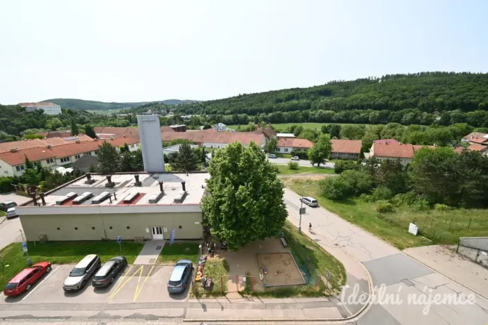 Pronájem bytu 1+1, Rosice, Kaštanová, 40 m2