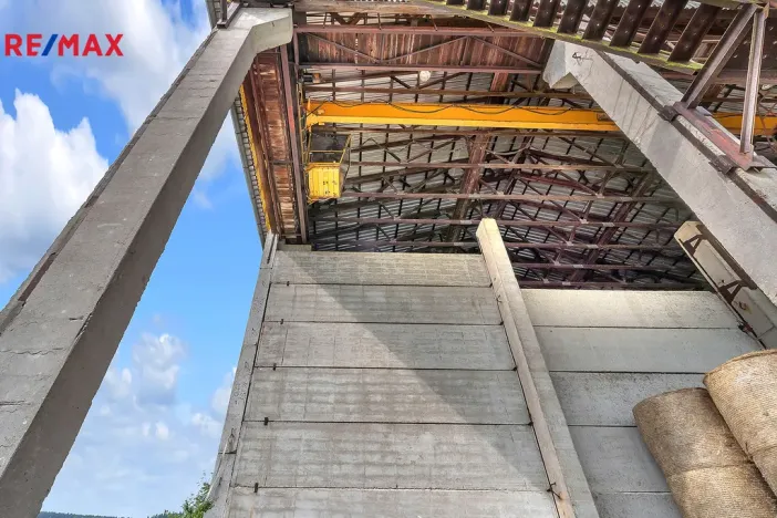 Prodej skladu, Bílá Třemešná, 1400 m2