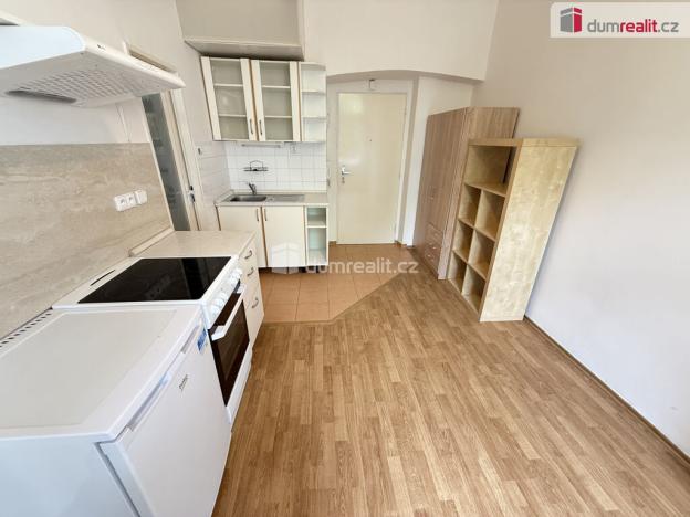 Pronájem bytu 2+kk, Praha - Smíchov, Kmochova, 35 m2