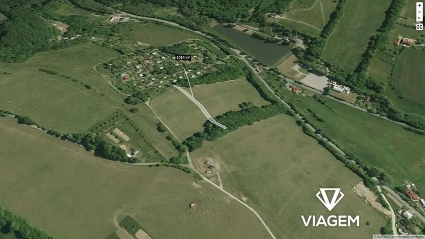 Prodej pole, Březůvky, 1014 m2