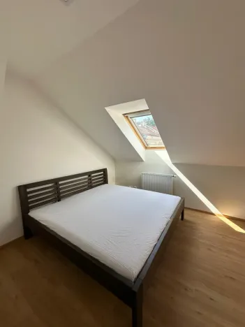 Pronájem bytu 2+kk, Praha - Smíchov, Grafická, 73 m2