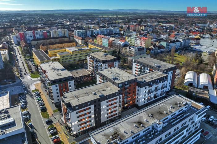 Prodej garážového stání, Pardubice, Na Spravedlnosti, 12 m2