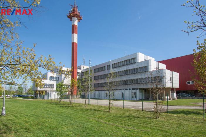 Pronájem kanceláře, Hradec Králové - Věkoše, Akademika Bedrny, 78 m2