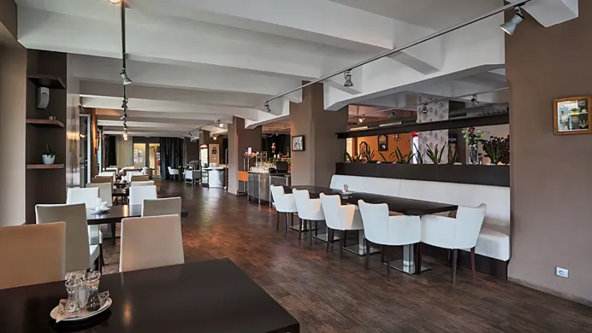 Pronájem kanceláře, Praha - Holešovice, Jankovcova, 369 m2